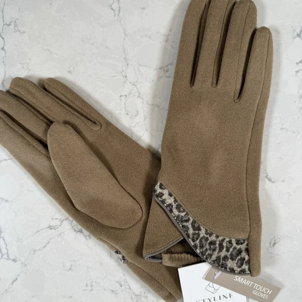 Styline Smart Touch Womens Gloves Brown Tan Animal Print Accent‎ Stretch Soft OS